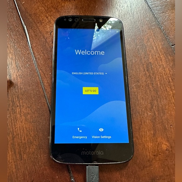Motorola e5 phone android